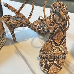Steve Madden Tan Snake Skin Strappy Heel Size 8